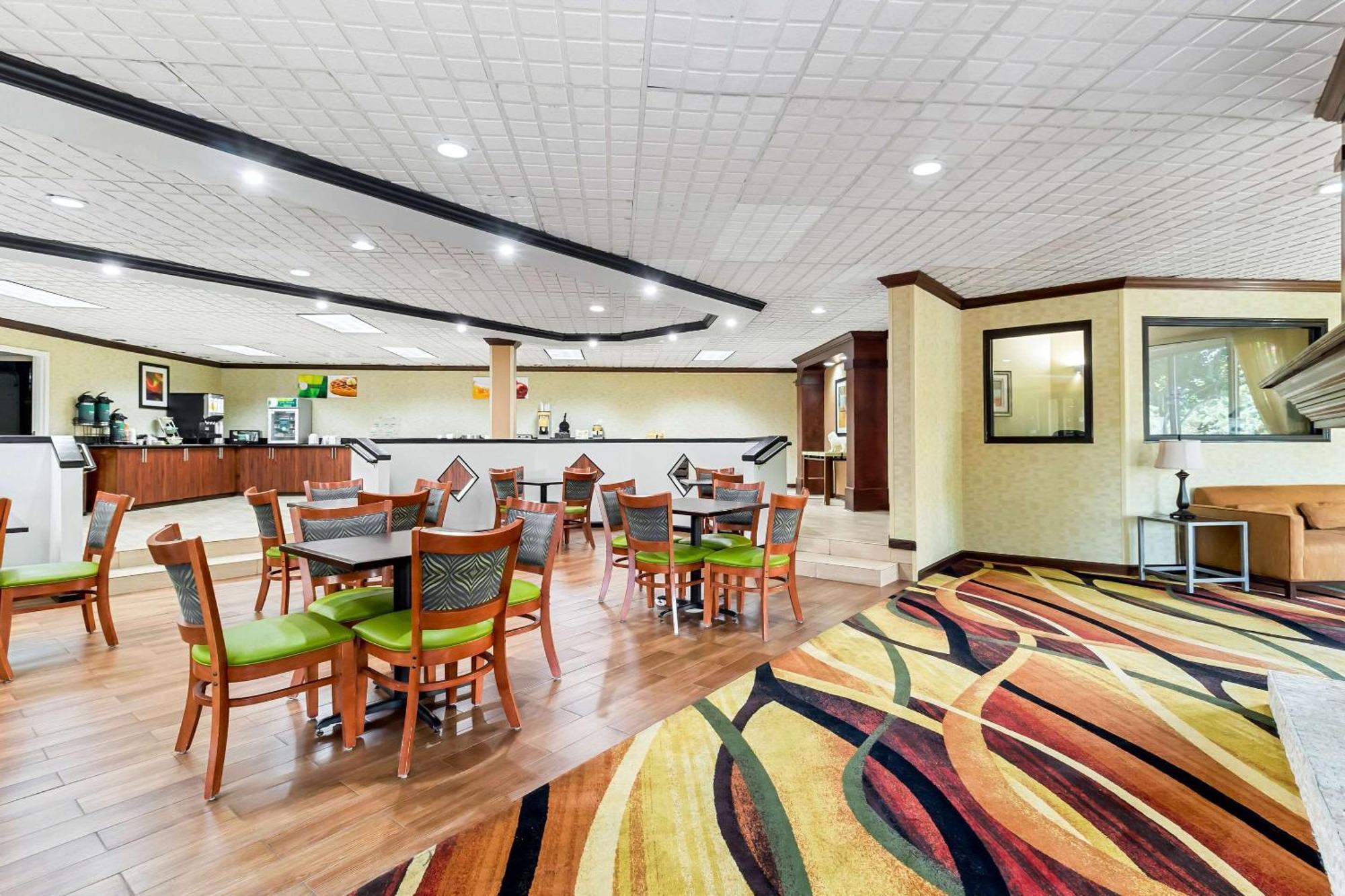 Quality Inn & Suites Florence Civic Center Esterno foto