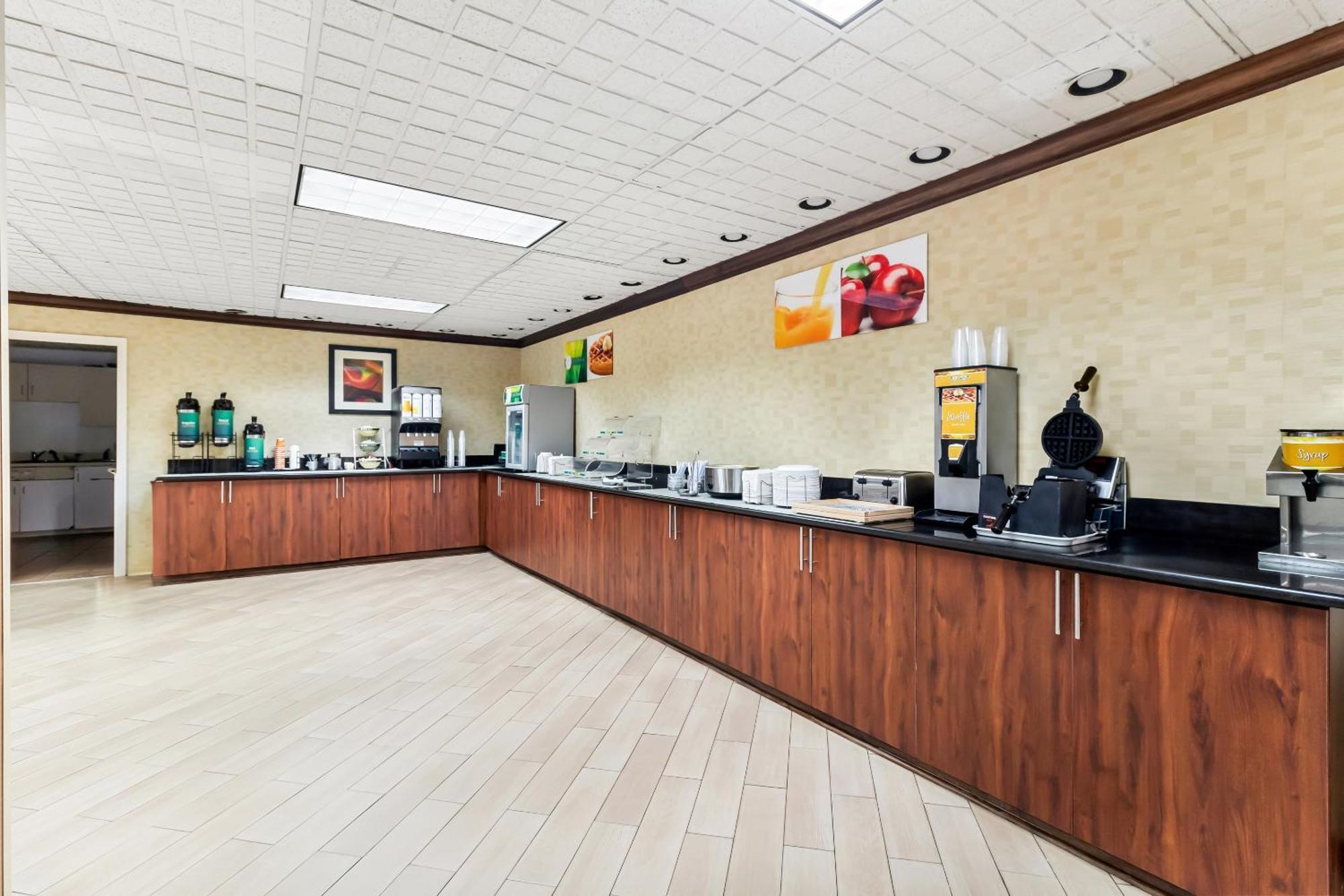 Quality Inn & Suites Florence Civic Center Esterno foto