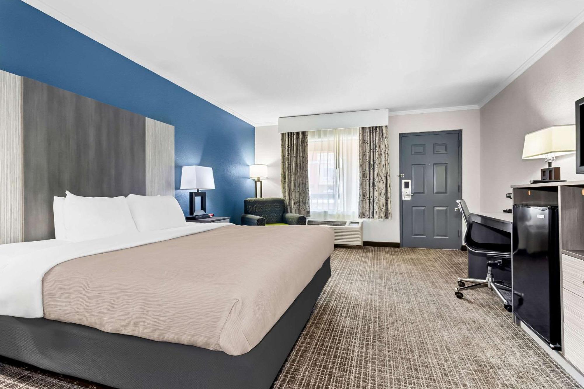 Quality Inn & Suites Florence Civic Center Esterno foto
