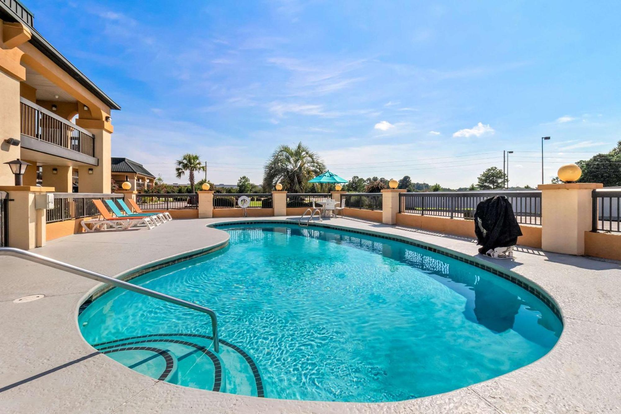 Quality Inn & Suites Florence Civic Center Esterno foto