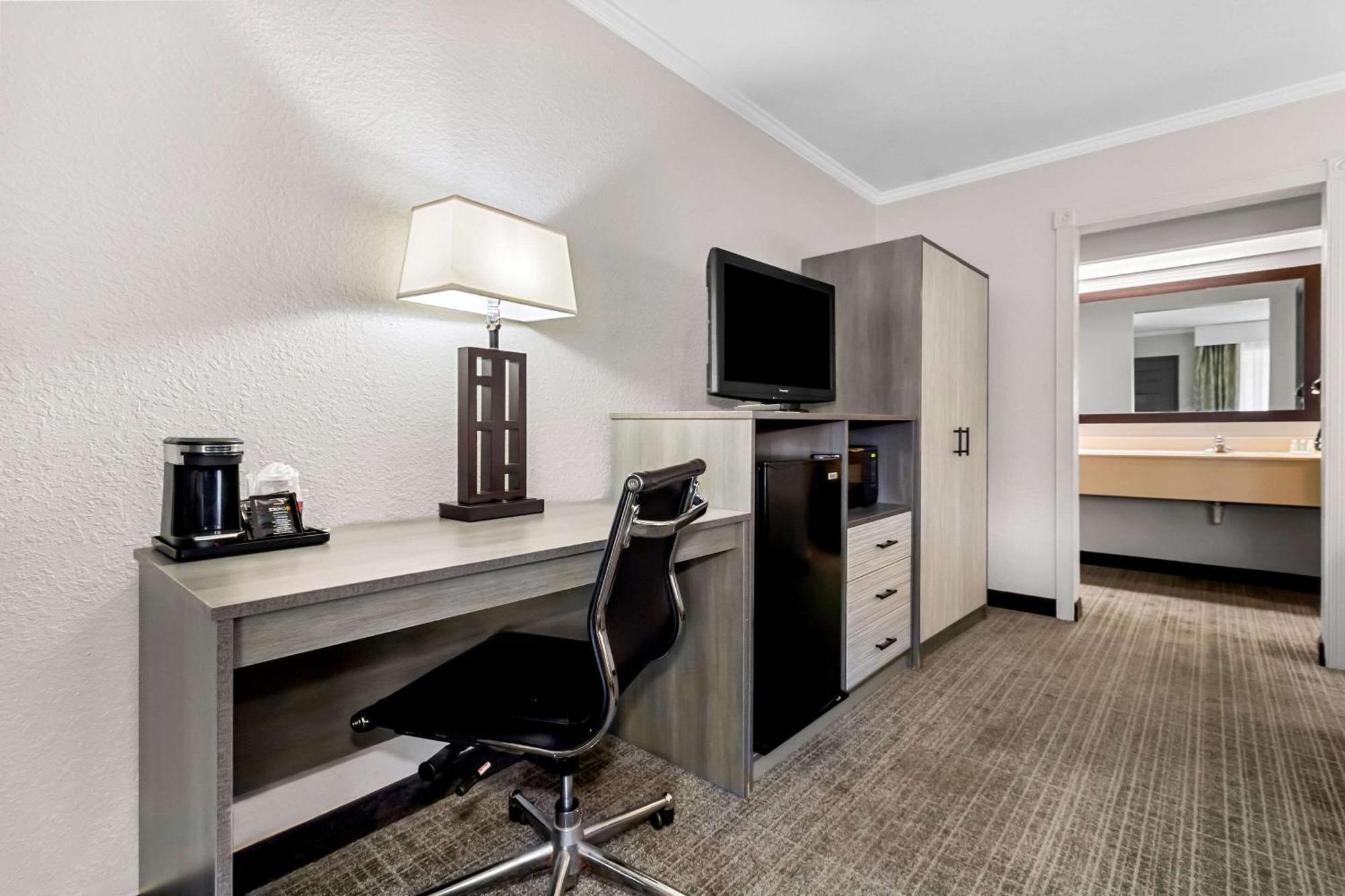 Quality Inn & Suites Florence Civic Center Esterno foto