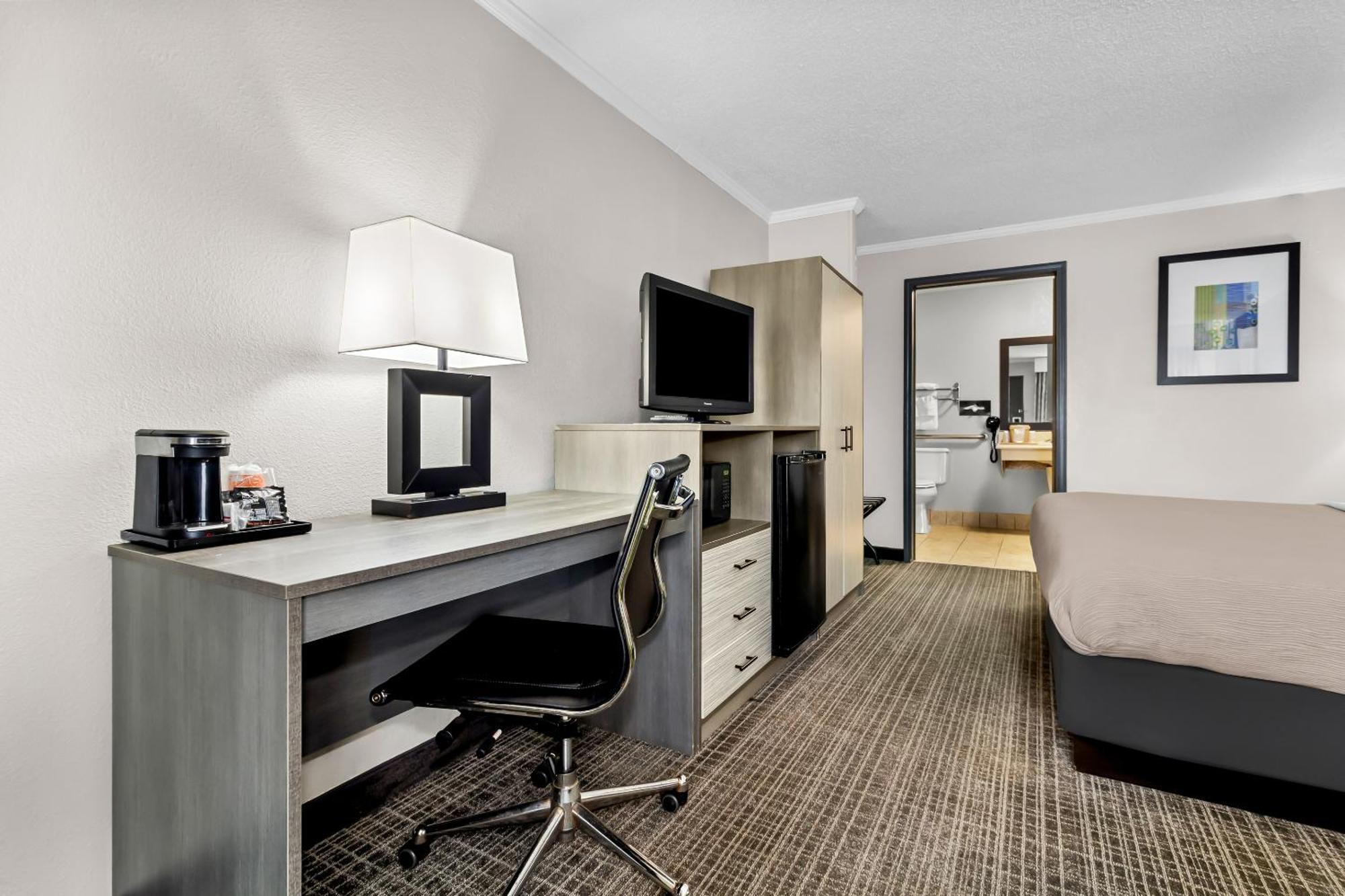 Quality Inn & Suites Florence Civic Center Esterno foto